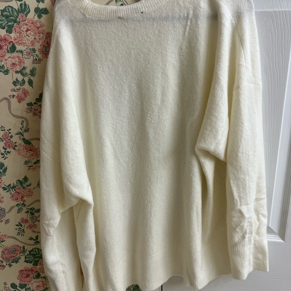 Express Crew Neck Split Side Sweater in Ivory NWT XL never worn! - Picture 4 of 5